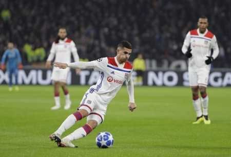 众人瞩目的 众人瞩目的